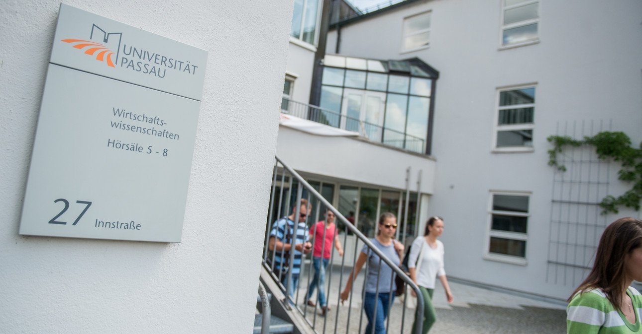 Geb&auml;ude der Wirtschaftswissenschaftlichen Fakult&auml;t