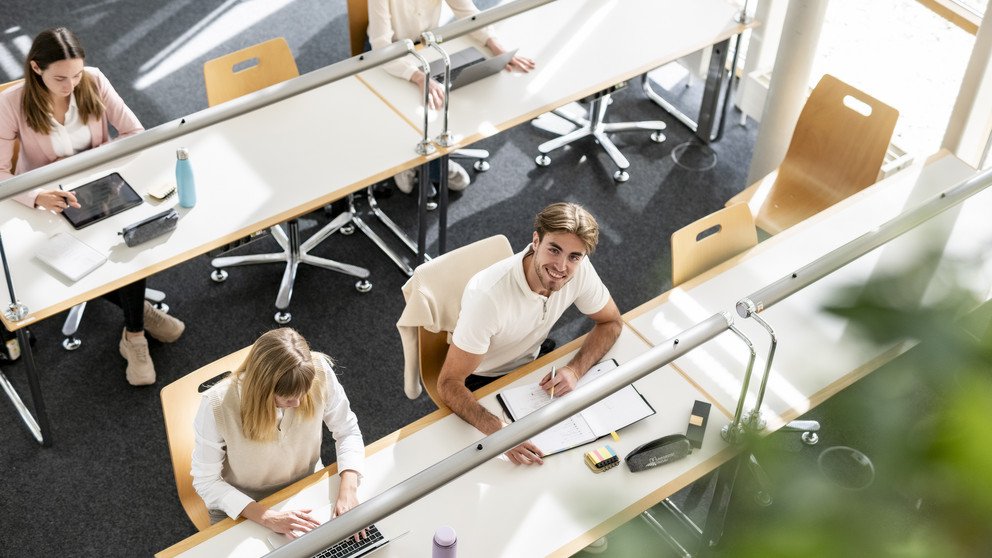 Students in the University of Passau's library