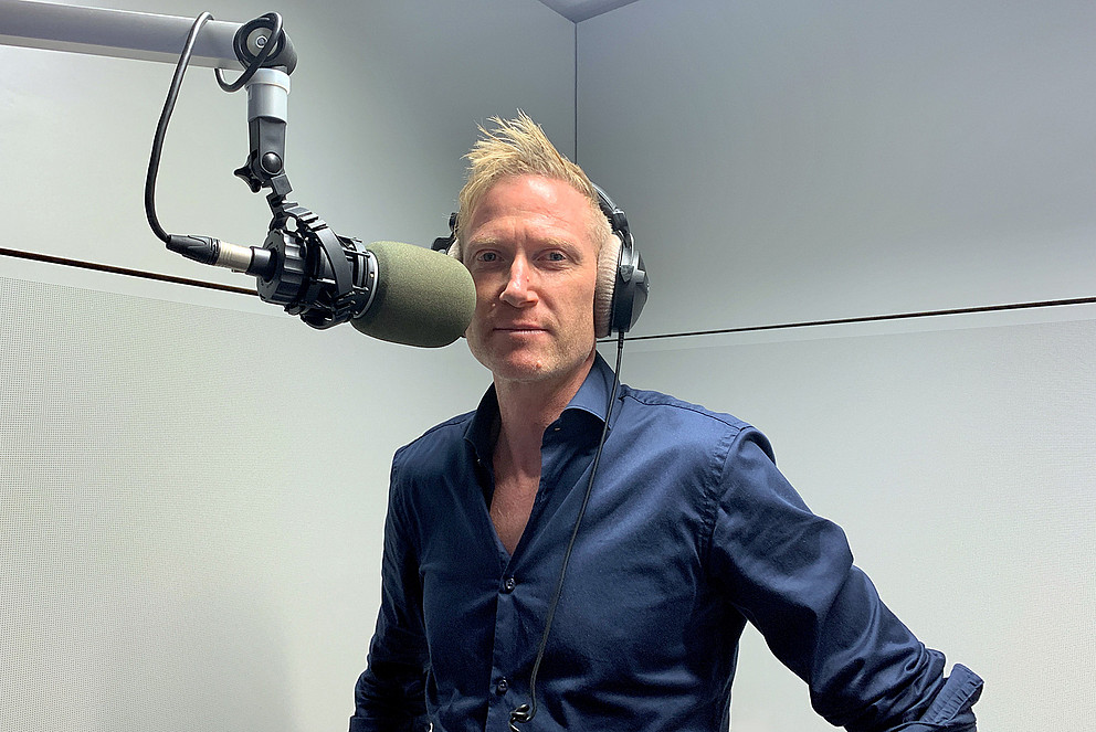 Prof. Dr. Michael Grimm zu Gast im Studio beim Podcast "Kodifiziert - Der Prof-Talk"