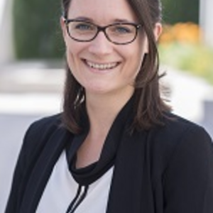 Dr. Verena Komander
