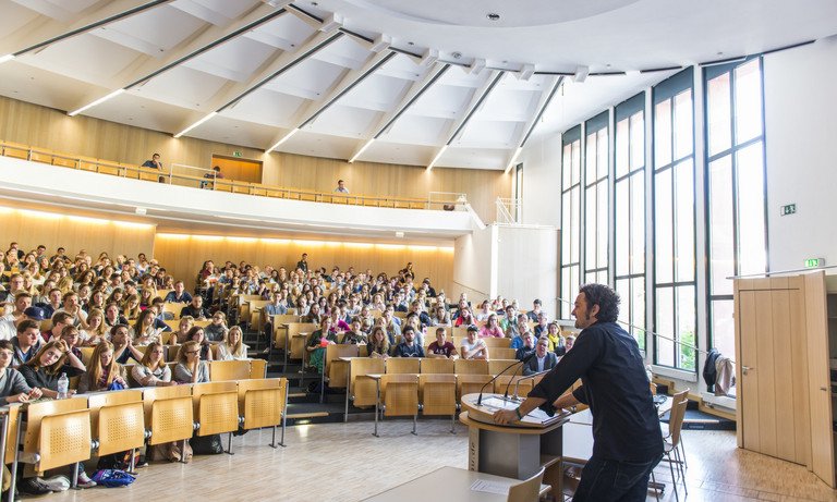 Vorlesung an der Universit&auml;t Passau
